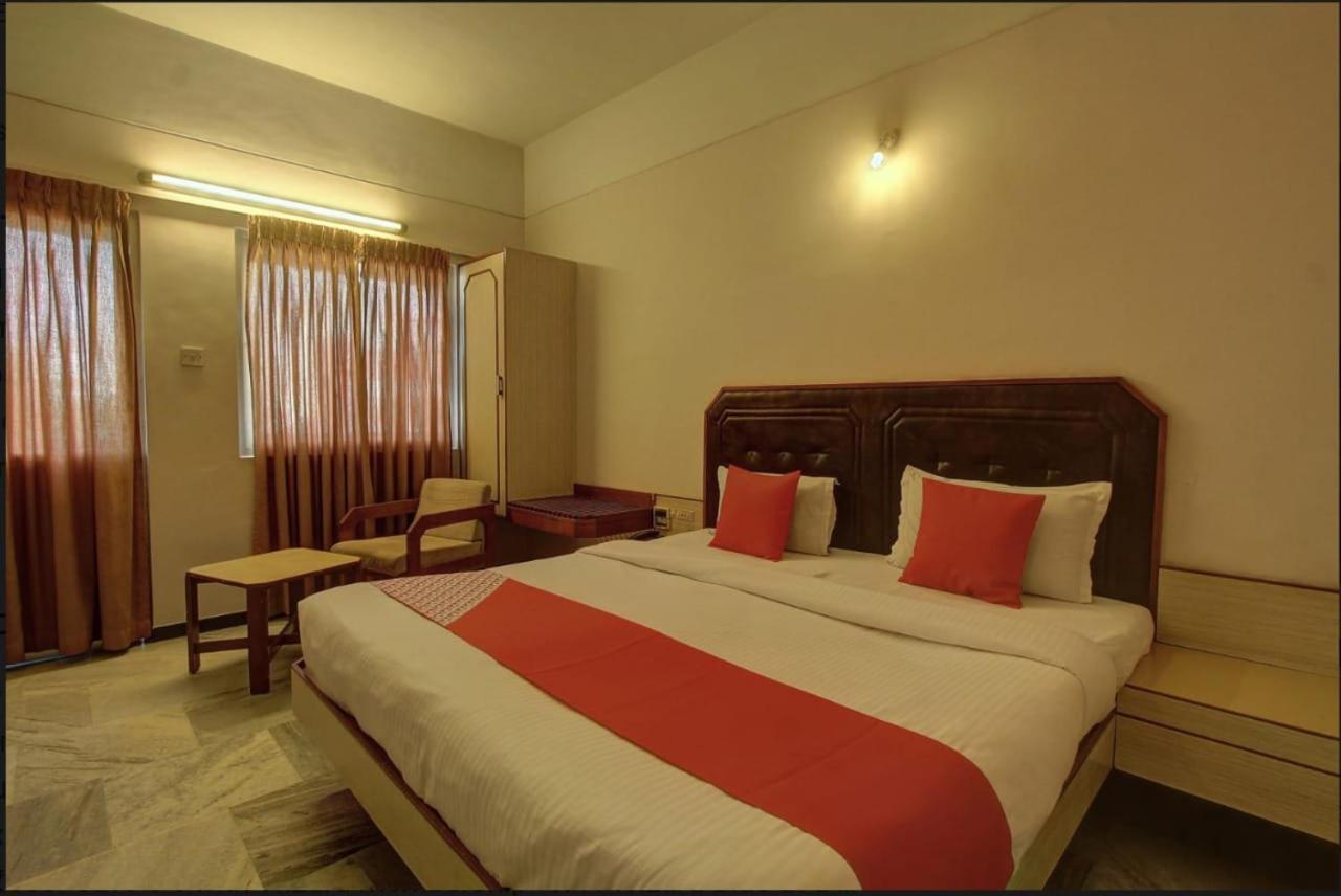 Hotel Padmam Madurai Exterior photo