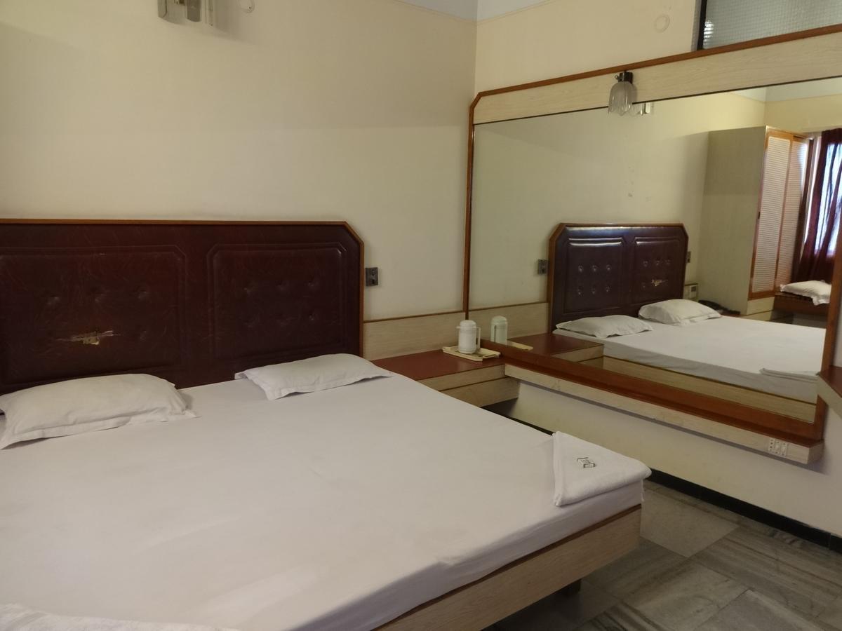 Hotel Padmam Madurai Exterior photo
